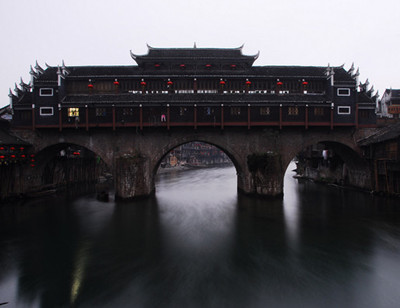 虹橋風(fēng)雨樓